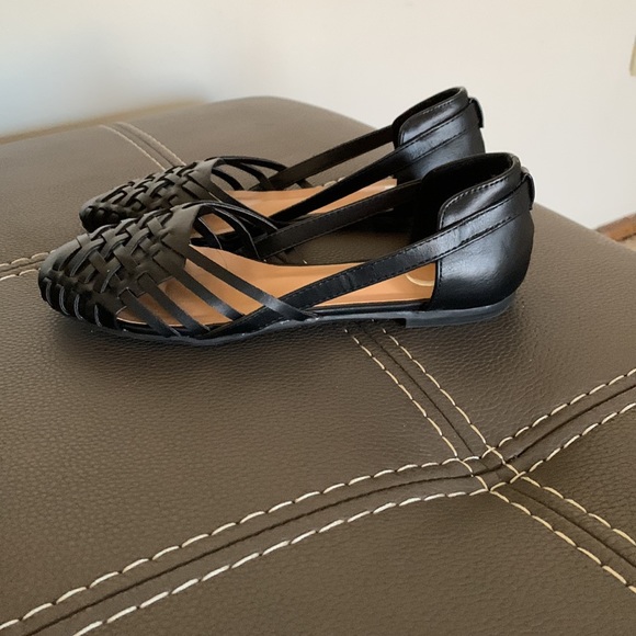 Womens shoes. - Picture 3 of 3